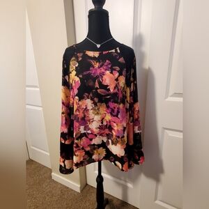 Floral Women's Top By Jennifer Lopez